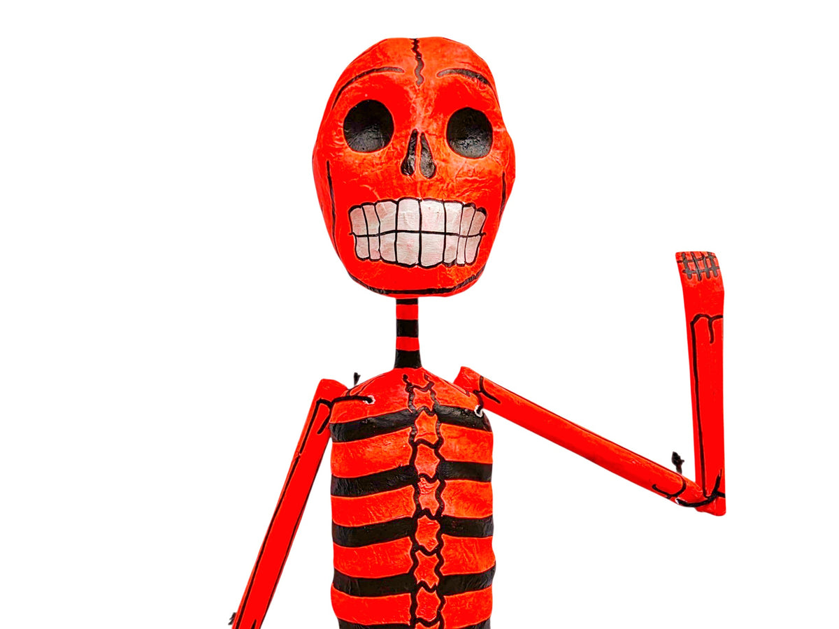 PAPIER-MâCHé SKELETONS